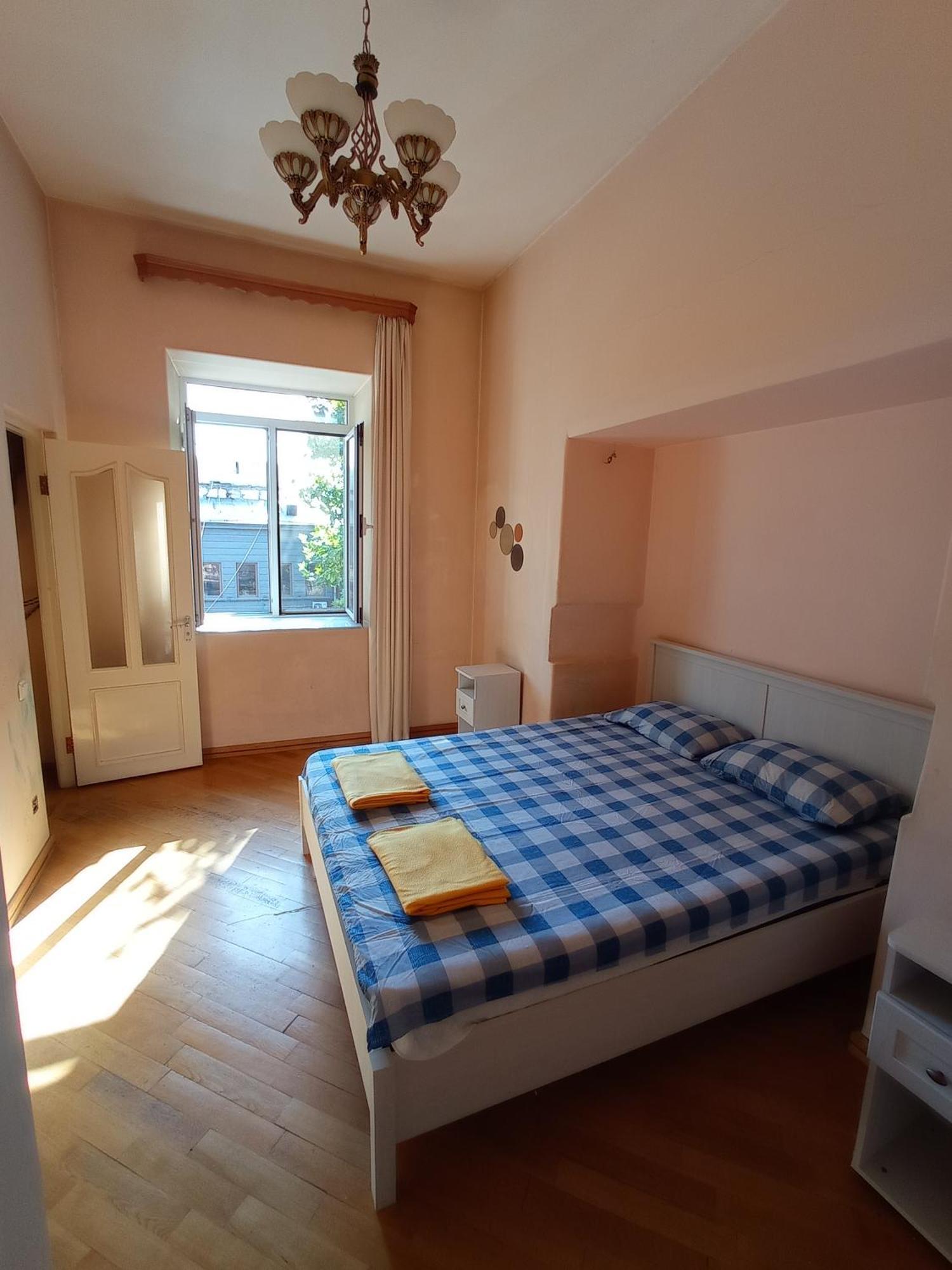 Sun City Hostel Yerevan Exterior photo