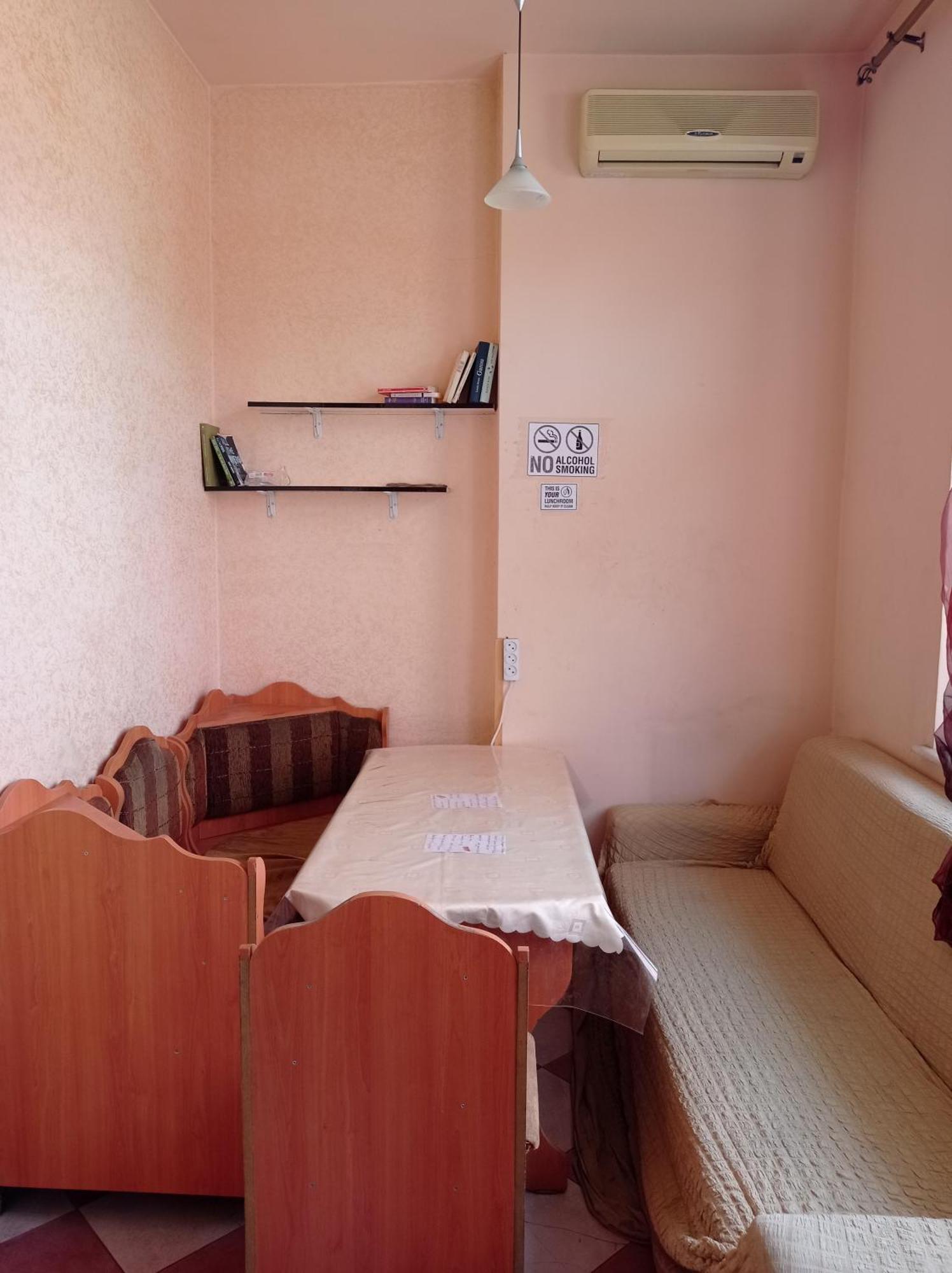 Sun City Hostel Yerevan Exterior photo